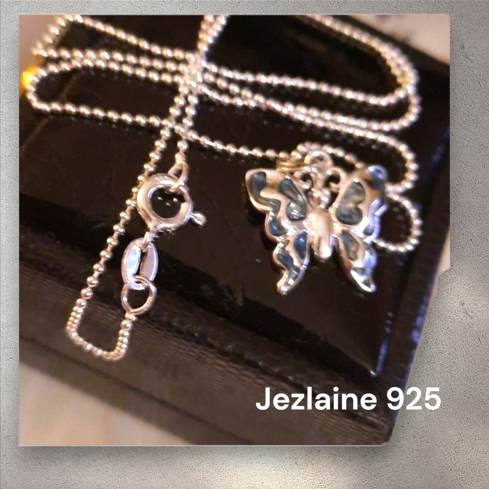 Signed sterling silver Jezlaine butterfly pendant and necklace 18in